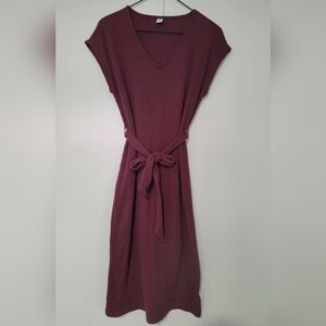 Old Navy Ribbed Knit Midi Dress